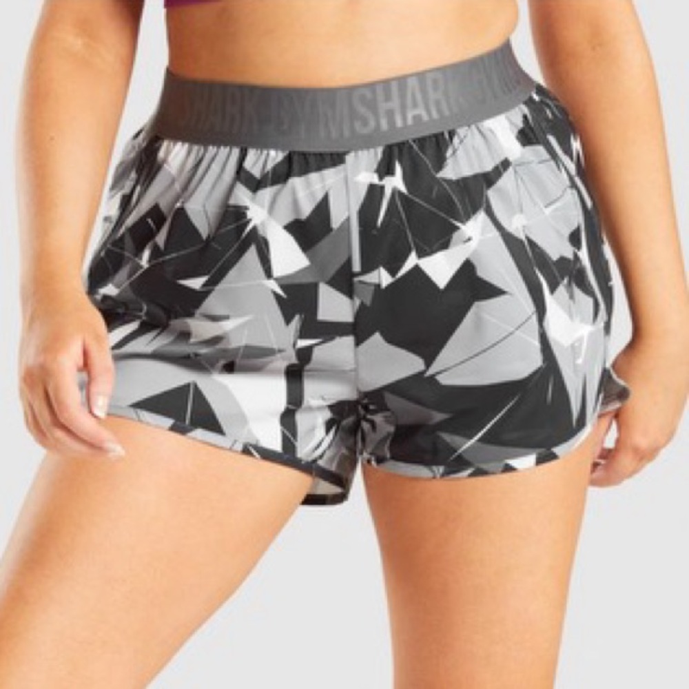 Gymshark Training Loose Fit Shorts Size XL